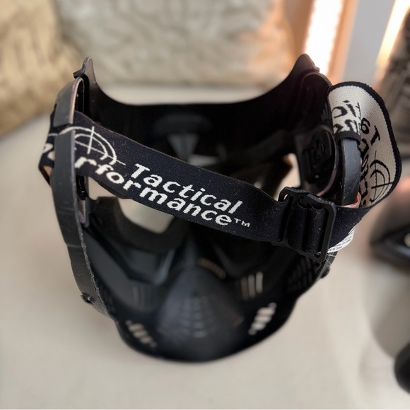 Lot Black Paintball Gear Set 2 mask. 3M ear protectors, 6 hoppers, 2 gas pipetts - Picture 7 of 17